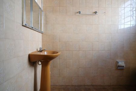 Casa à venda com 400m², 2 quartos e 5 vagasBanheiro