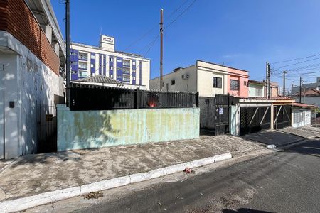 Casa à venda com 400m², 2 quartos e 5 vagasFachada + plaquinha