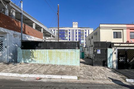 Casa à venda com 400m², 2 quartos e 5 vagasFachada + plaquinha