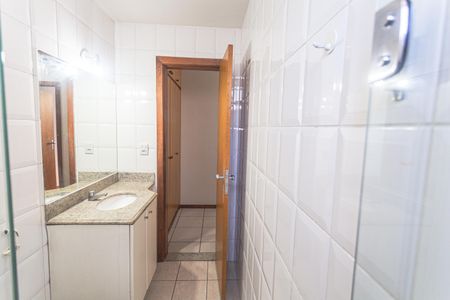 Apartamento à venda com 58m², 2 quartos e 2 vagasBanheiro Social