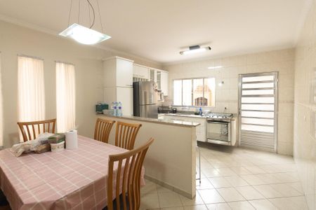 Casa à venda com 172m², 3 quartos e 2 vagas Casa à venda com 172m², 3 quartos e 2 vagasCopa / Cozinha