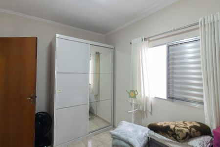 Casa à venda com 172m², 3 quartos e 2 vagas Casa à venda com 172m², 3 quartos e 2 vagasQuarto 2