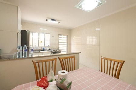 Casa à venda com 172m², 3 quartos e 2 vagas Casa à venda com 172m², 3 quartos e 2 vagasCopa / Cozinha