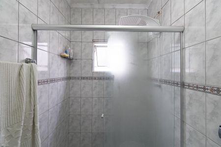 Casa à venda com 172m², 3 quartos e 2 vagas Casa à venda com 172m², 3 quartos e 2 vagasBanheiro / Suite