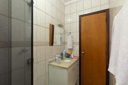 Casa à venda com 172m², 3 quartos e 2 vagas Casa à venda com 172m², 3 quartos e 2 vagasBanheiro Social