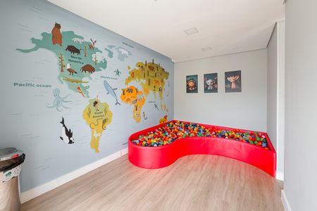 Apartamento à venda com 113m², 2 quartos e 2 vagas Apartamento à venda com 113m², 2 quartos e 2 vagasBrinquedoteca