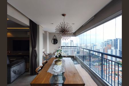 Apartamento à venda com 113m², 2 quartos e 2 vagasVaranda