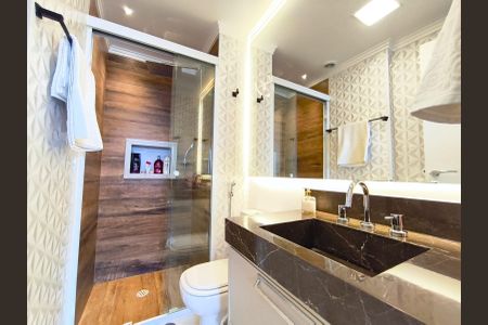 Apartamento à venda com 113m², 2 quartos e 2 vagasBanheiro da Suíte 2