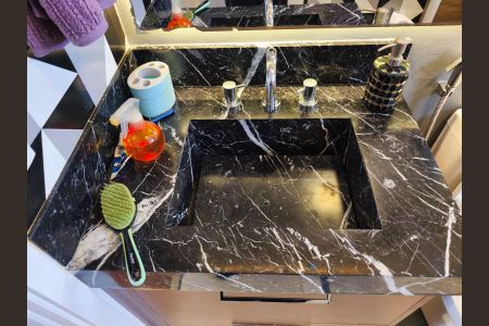 Apartamento à venda com 113m², 2 quartos e 2 vagasBanheiro da Suíte 1