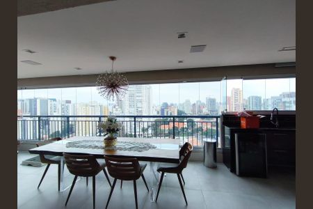 Apartamento à venda com 113m², 2 quartos e 2 vagasVaranda