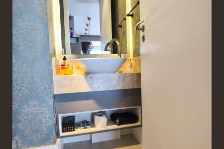 Apartamento à venda com 113m², 2 quartos e 2 vagasLavabo