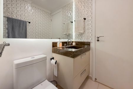 Apartamento à venda com 113m², 2 quartos e 2 vagas Apartamento à venda com 113m², 2 quartos e 2 vagasBanheiro da Suíte 1