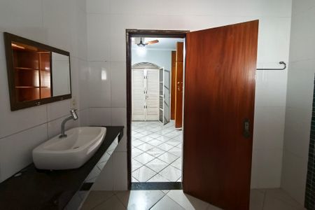 Casa à venda com 580m², 7 quartos e 3 vagas Casa à venda com 580m², 7 quartos e 3 vagasBanheiro da Suíte 2