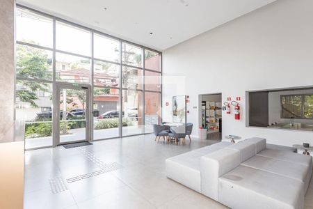 Studio para alugar com 28m², 1 quarto e sem vaga Studio para alugar com 28m², 1 quarto e sem vagaHall de entrada