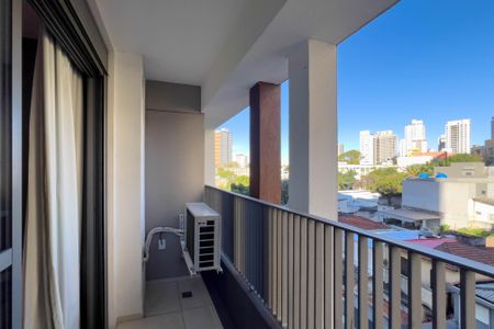 Studio para alugar com 28m², 1 quarto e sem vaga Studio para alugar com 28m², 1 quarto e sem vagaVaranda