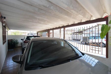 Casa à venda com 189m², 3 quartos e 2 vagas Casa à venda com 189m², 3 quartos e 2 vagasGaragem