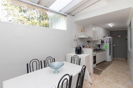 Casa à venda com 189m², 3 quartos e 2 vagas Casa à venda com 189m², 3 quartos e 2 vagasCopa/Cozinha 2