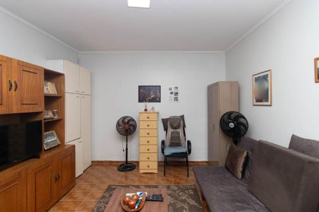 Casa à venda com 189m², 3 quartos e 2 vagas Casa à venda com 189m², 3 quartos e 2 vagasSala de TV