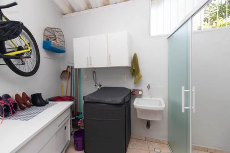 Casa à venda com 189m², 3 quartos e 2 vagas Casa à venda com 189m², 3 quartos e 2 vagasÁrea de Serviço