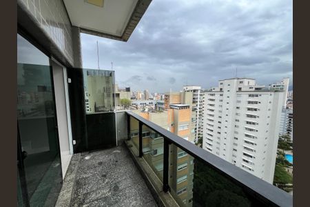 Apartamento à venda com 387m², 5 quartos e 4 vagasVaranda