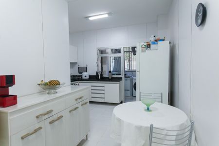 Apartamento à venda com 142m², 3 quartos e 2 vagasCozinha