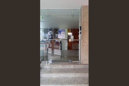 Apartamento à venda com 142m², 3 quartos e 2 vagasPlaca