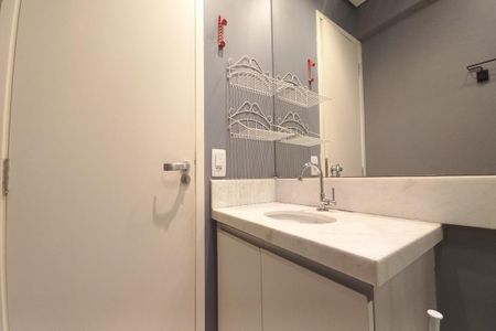 Apartamento à venda com 67m², 2 quartos e 2 vagasBanheiro da Suíte