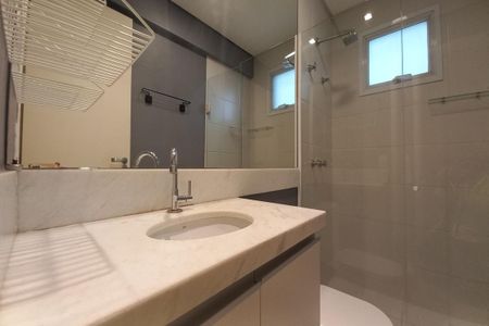 Apartamento à venda com 67m², 2 quartos e 2 vagasBanheiro da Suíte