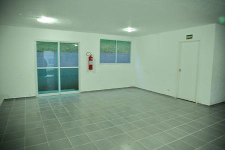 Apartamento à venda com 40m², 2 quartos e sem vagaÁrea comum