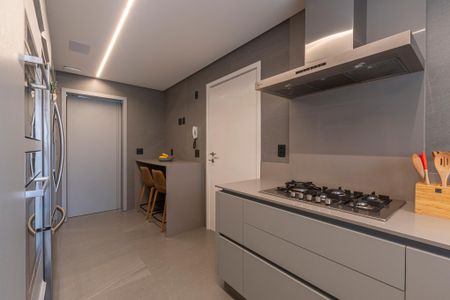 Apartamento à venda com 130m², 3 quartos e 3 vagas Apartamento à venda com 130m², 3 quartos e 3 vagasCozinha