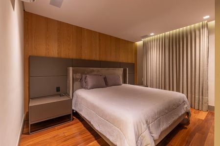 Apartamento à venda com 130m², 3 quartos e 3 vagas Apartamento à venda com 130m², 3 quartos e 3 vagasSuíte 1