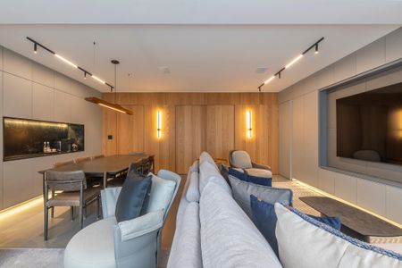 Apartamento à venda com 130m², 3 quartos e 3 vagas Apartamento à venda com 130m², 3 quartos e 3 vagasSala