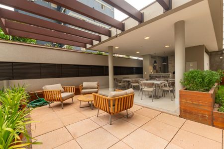 Apartamento à venda com 130m², 3 quartos e 3 vagas Apartamento à venda com 130m², 3 quartos e 3 vagasÁrea comum - Churrasqueira