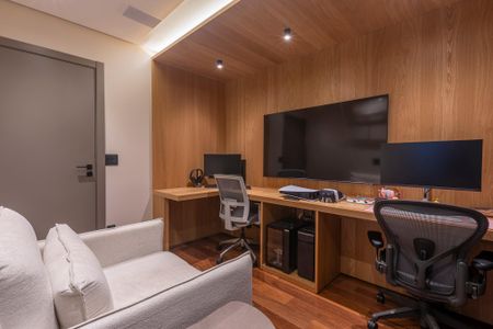 Apartamento à venda com 130m², 3 quartos e 3 vagas Apartamento à venda com 130m², 3 quartos e 3 vagasSuíte 3 - Escritório