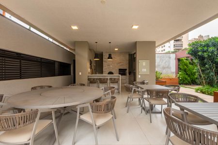 Apartamento à venda com 130m², 3 quartos e 3 vagas Apartamento à venda com 130m², 3 quartos e 3 vagasÁrea comum - Churrasqueira