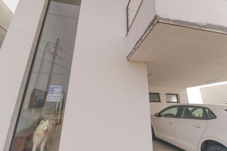 Casa de condomínio à venda com 260m², 3 quartos e 8 vagas Casa de condomínio à venda com 260m², 3 quartos e 8 vagasFachada