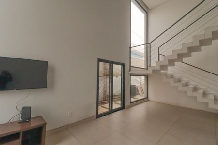 Casa de condomínio à venda com 260m², 3 quartos e 8 vagas Casa de condomínio à venda com 260m², 3 quartos e 8 vagasSala