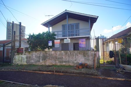 Casa à venda com 89m², 2 quartos e 1 vaga Casa à venda com 89m², 2 quartos e 1 vagaFachada