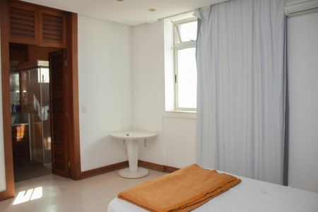 Apartamento à venda com 372m², 5 quartos e 2 vagasSuíte 1