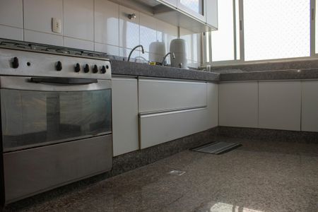 Apartamento à venda com 372m², 5 quartos e 2 vagasCozinha