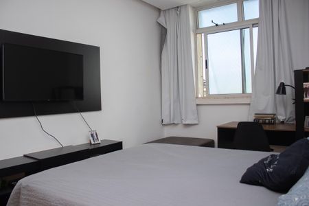 Apartamento à venda com 372m², 5 quartos e 2 vagasQuarto 2