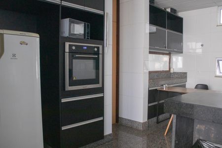 Apartamento à venda com 372m², 5 quartos e 2 vagasCozinha