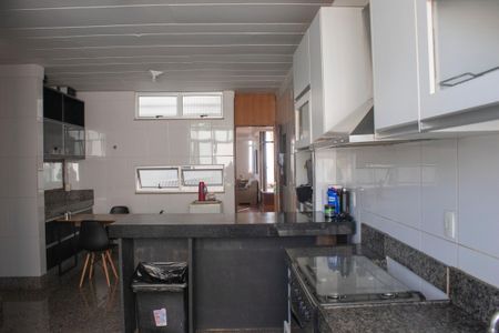 Apartamento à venda com 372m², 5 quartos e 2 vagasCozinha
