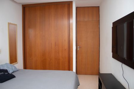 Apartamento à venda com 372m², 5 quartos e 2 vagasQuarto 2