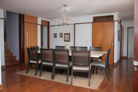 Apartamento à venda com 372m², 5 quartos e 2 vagasSala1