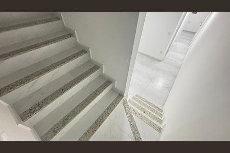 Apartamento à venda com 112m², 2 quartos e 1 vagaEscada