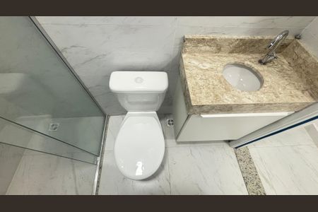 Apartamento à venda com 109m², 2 quartos e 1 vaga Apartamento à venda com 109m², 2 quartos e 1 vagaBanheiro