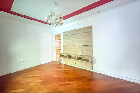 Casa para alugar com 120m², 3 quartos e 2 vagas Casa para alugar com 120m², 3 quartos e 2 vagasSala