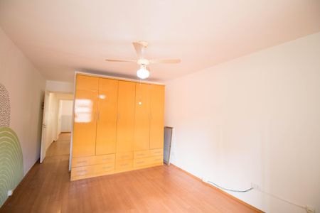 Casa para alugar com 90m², 2 quartos e 2 vagas Casa para alugar com 90m², 2 quartos e 2 vagasSuíte