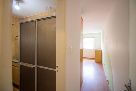 Casa para alugar com 90m², 2 quartos e 2 vagas Casa para alugar com 90m², 2 quartos e 2 vagasSuíte